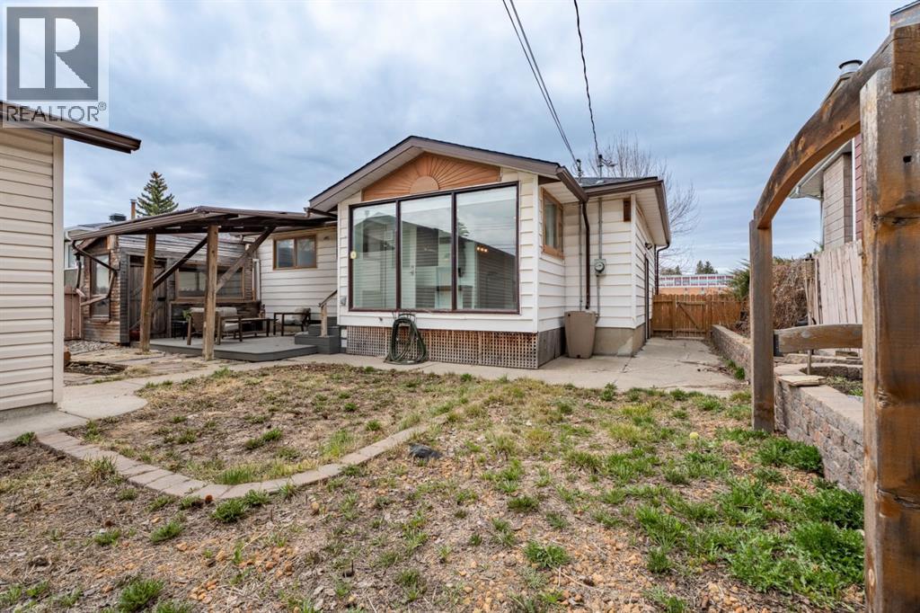 9408 5 Street SE - 42