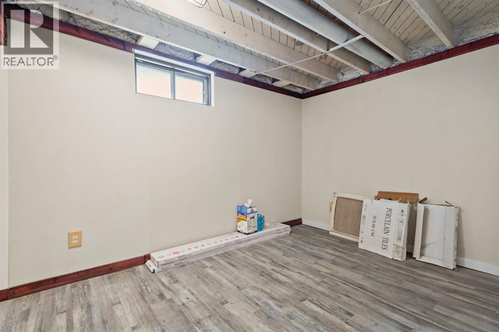 9408 5 Street SE - 35