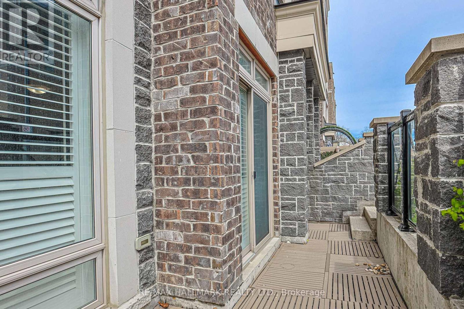 #609 50 DUNSHEATH WAY - 21
