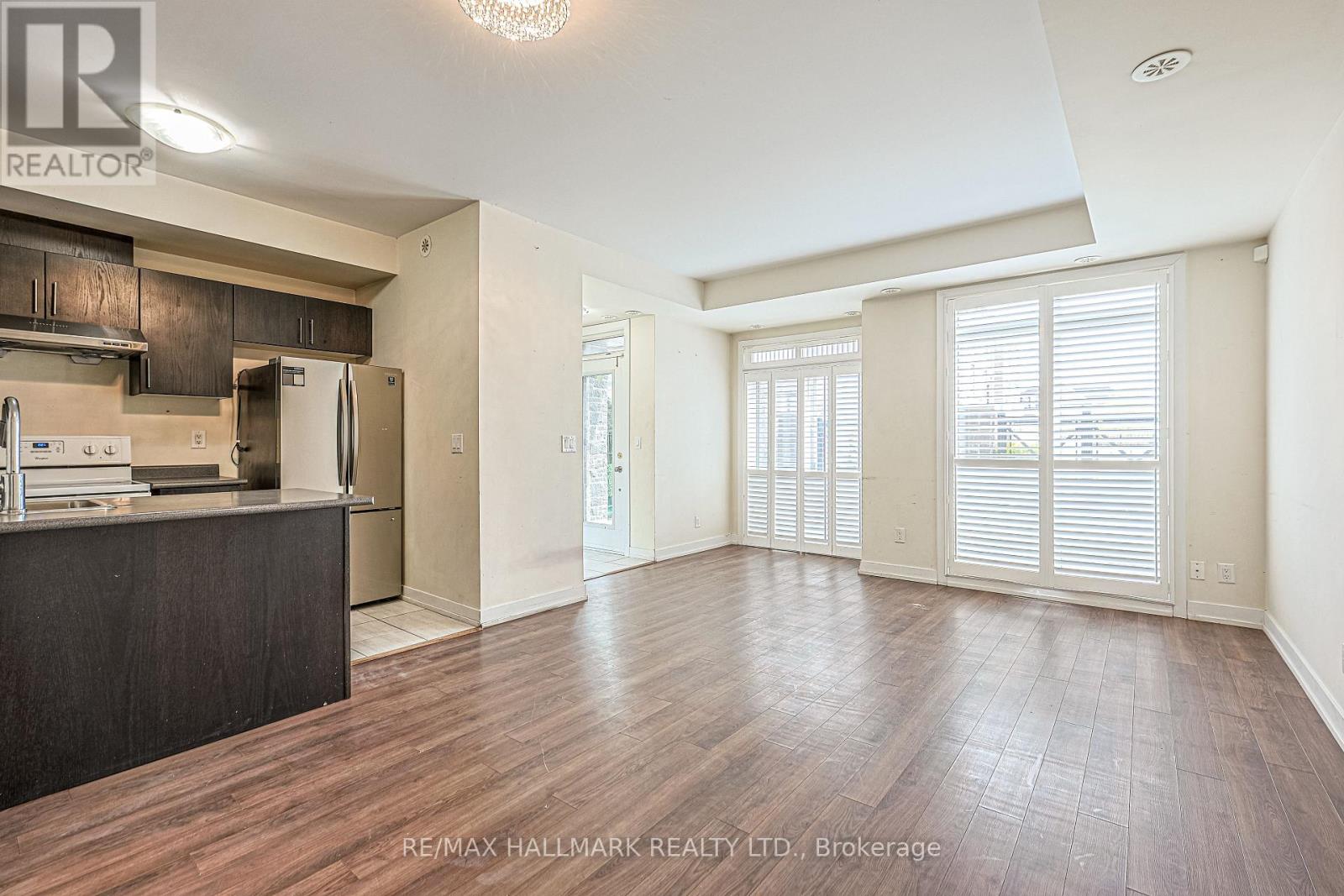 #609 50 DUNSHEATH WAY - 7