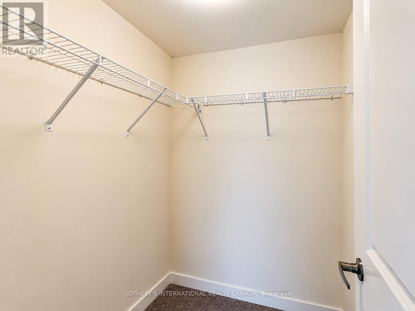 #419 2550 CASTLEGATE CROSSING - 23