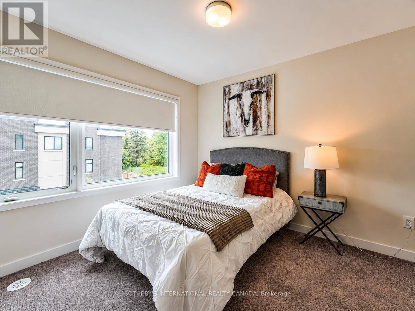 #419 2550 CASTLEGATE CROSSING - 24