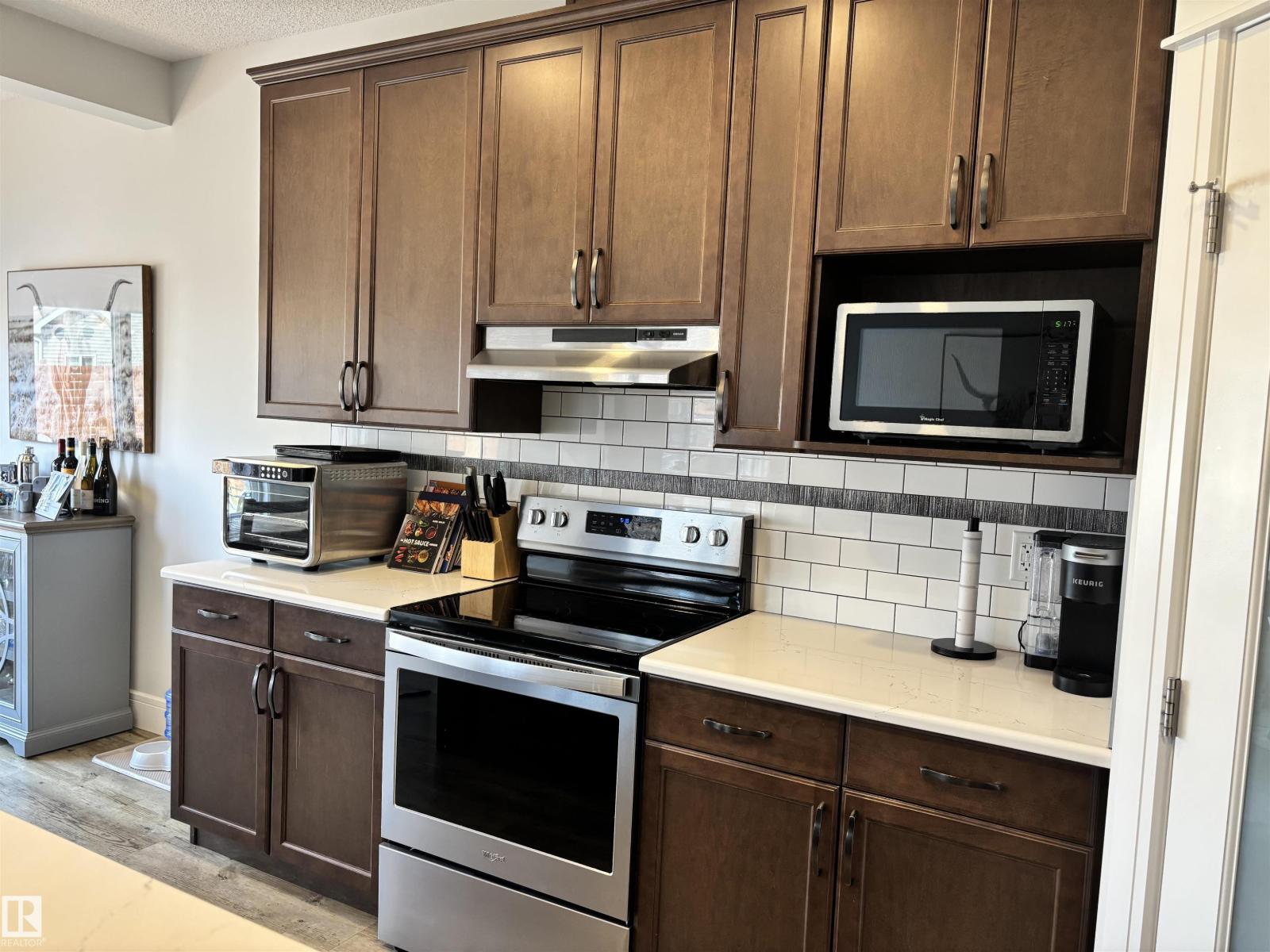 11 JAMES CR, St. Albert