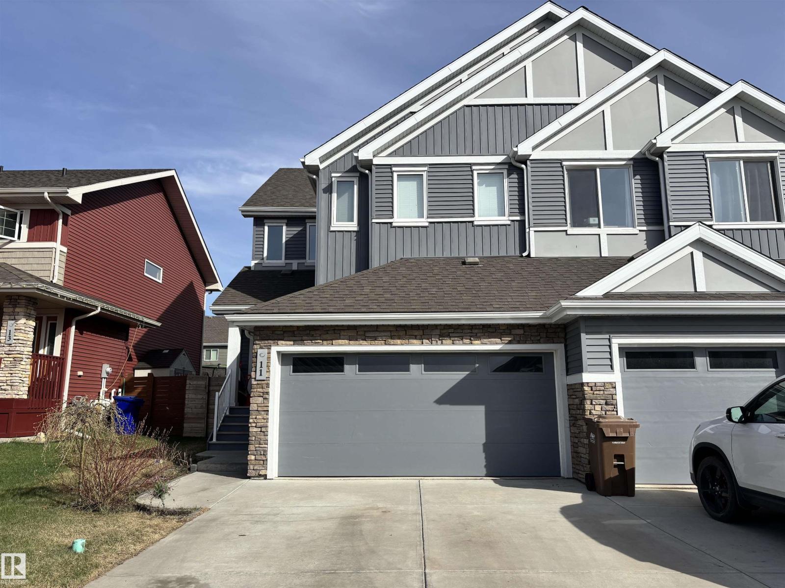 11 JAMES CR, St. Albert