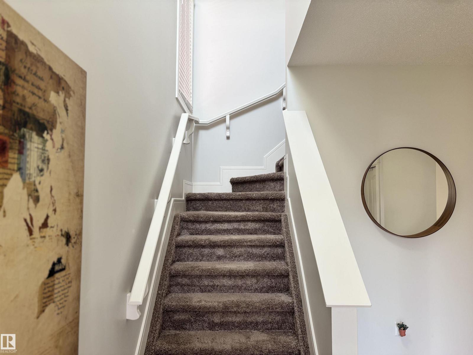 11 JAMES CR, St. Albert