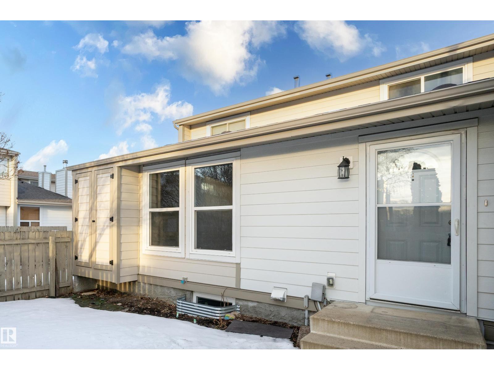 7032 MILL WOODS RD NW, Edmonton