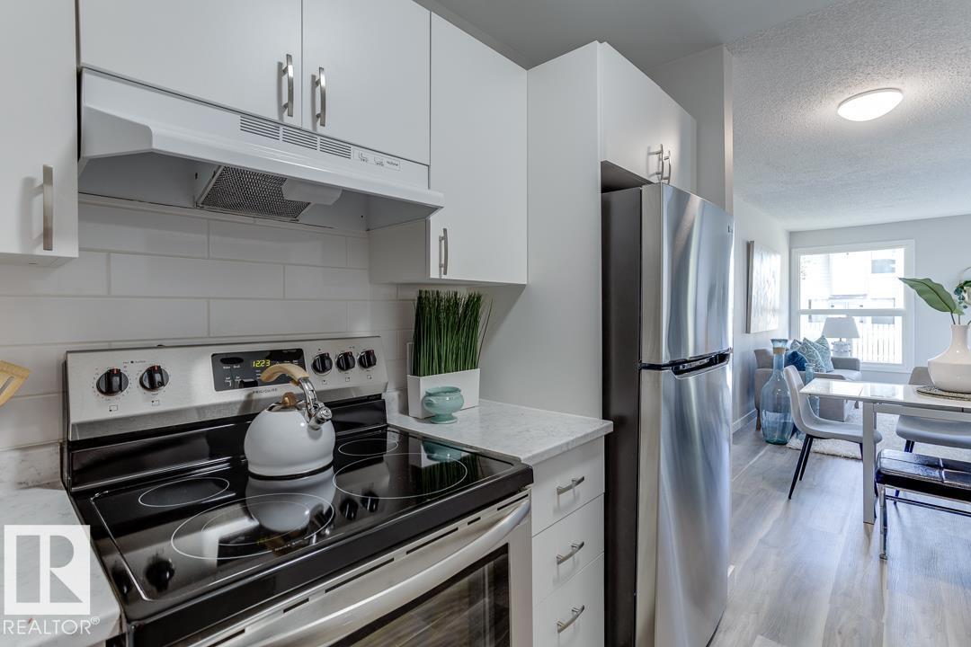 7032 MILL WOODS RD NW, Edmonton