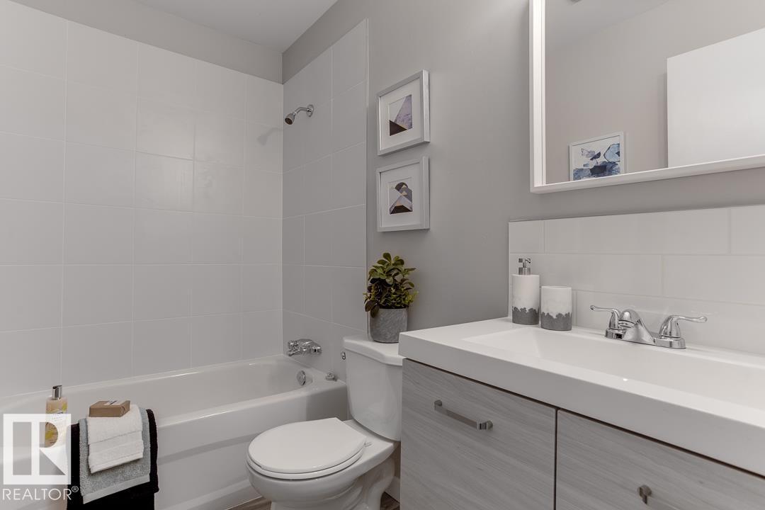 7032 MILL WOODS RD NW, Edmonton