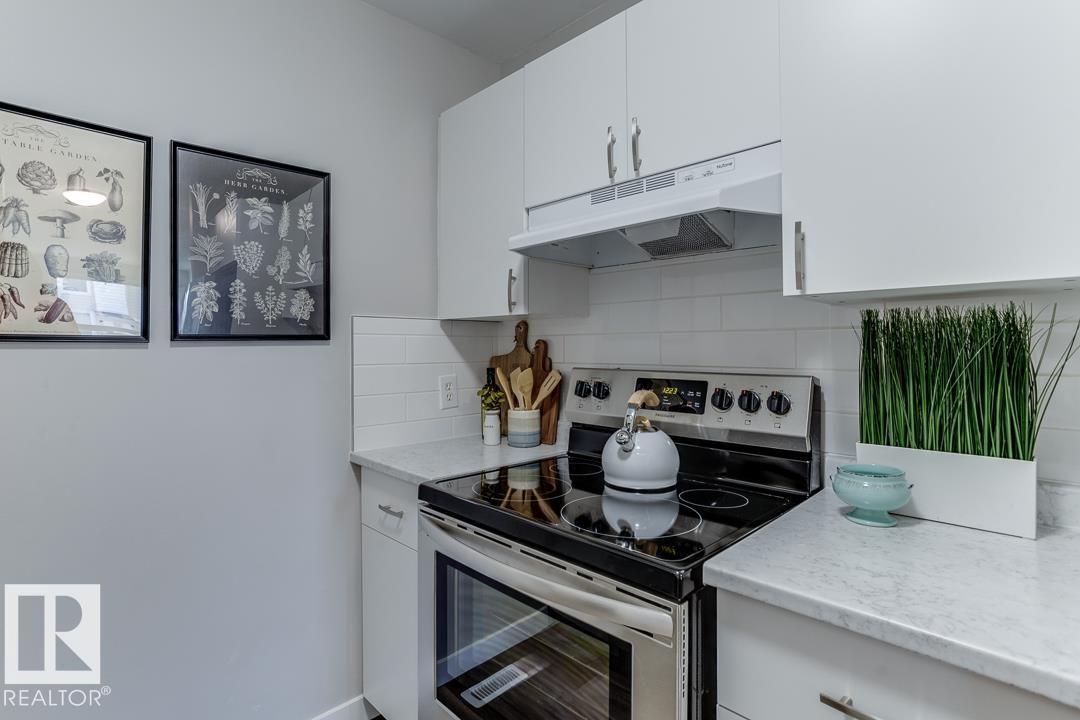 7032 MILL WOODS RD NW, Edmonton