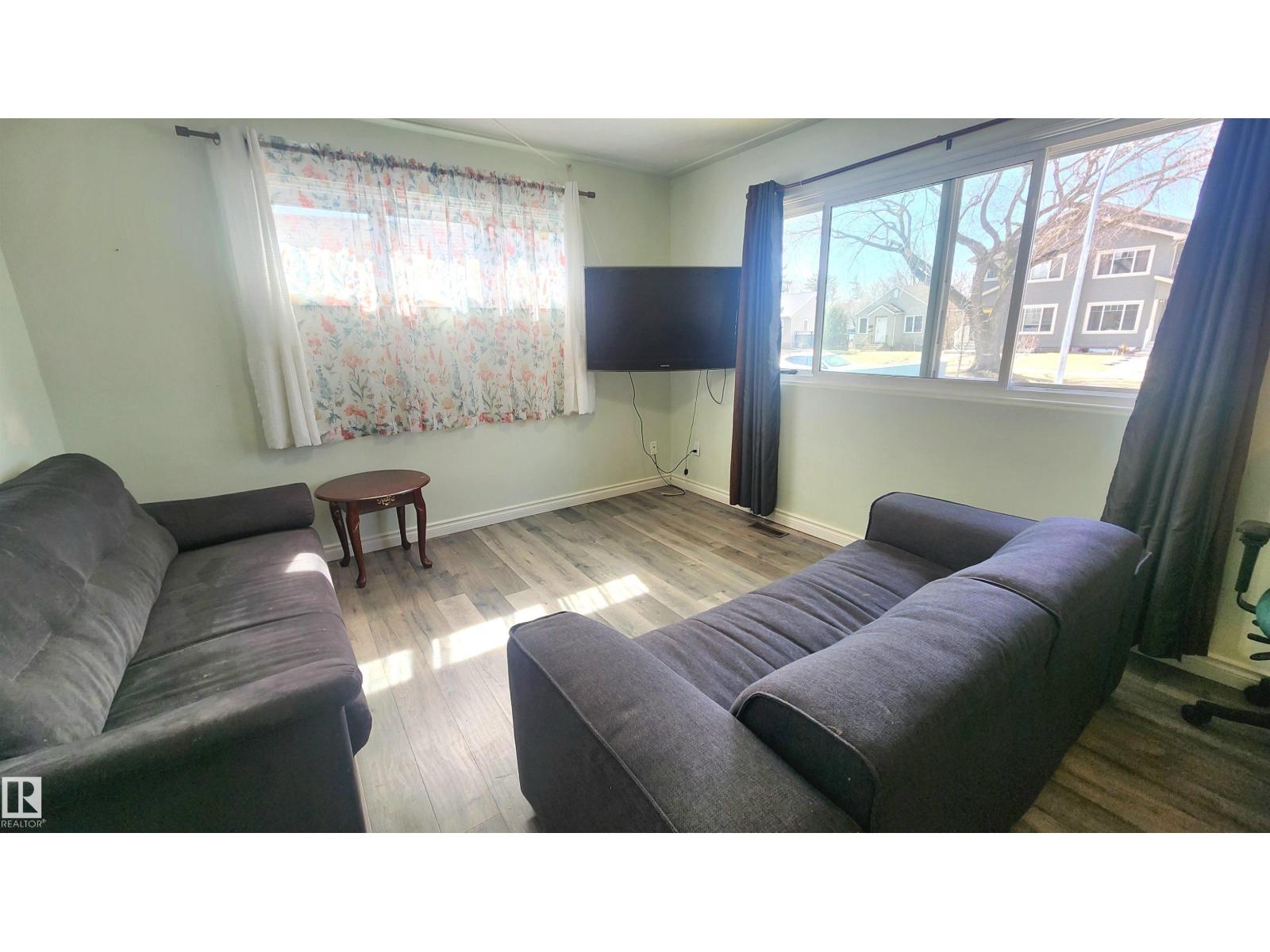 12139 81 ST NW, Edmonton