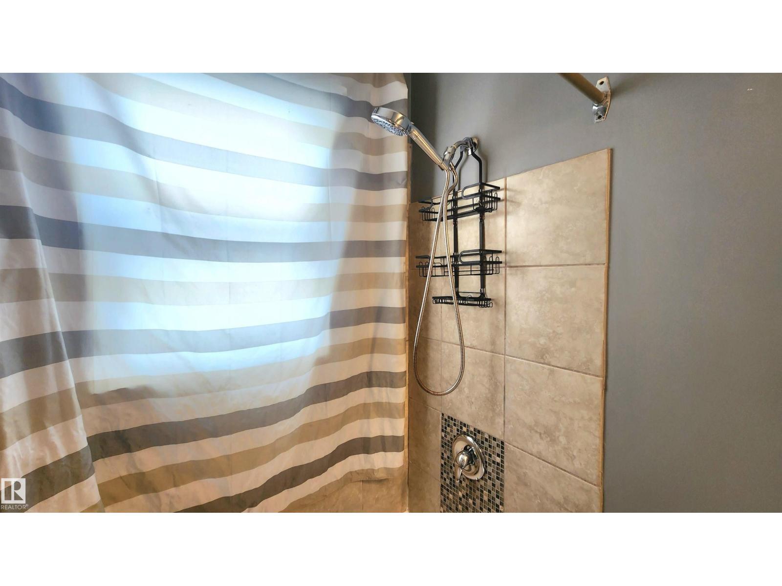 12139 81 ST NW - 24
