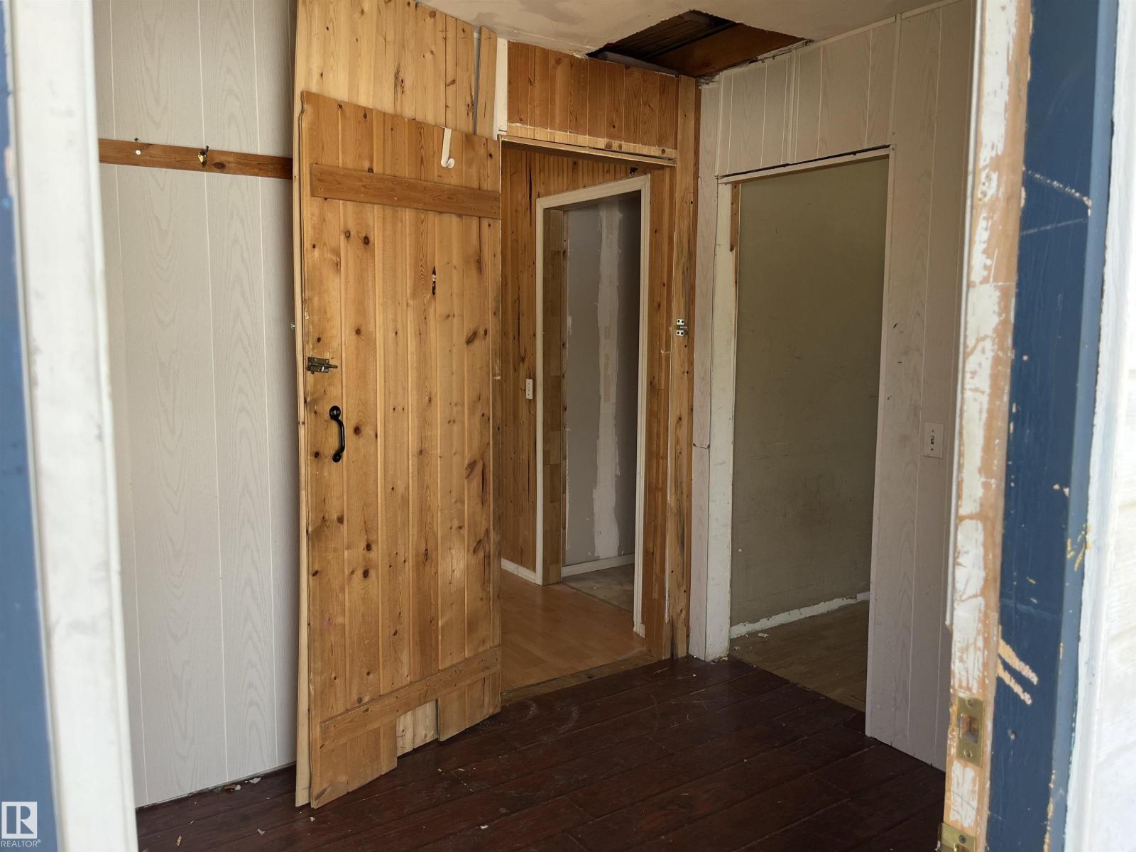 801 HERMITAGE WY - 29