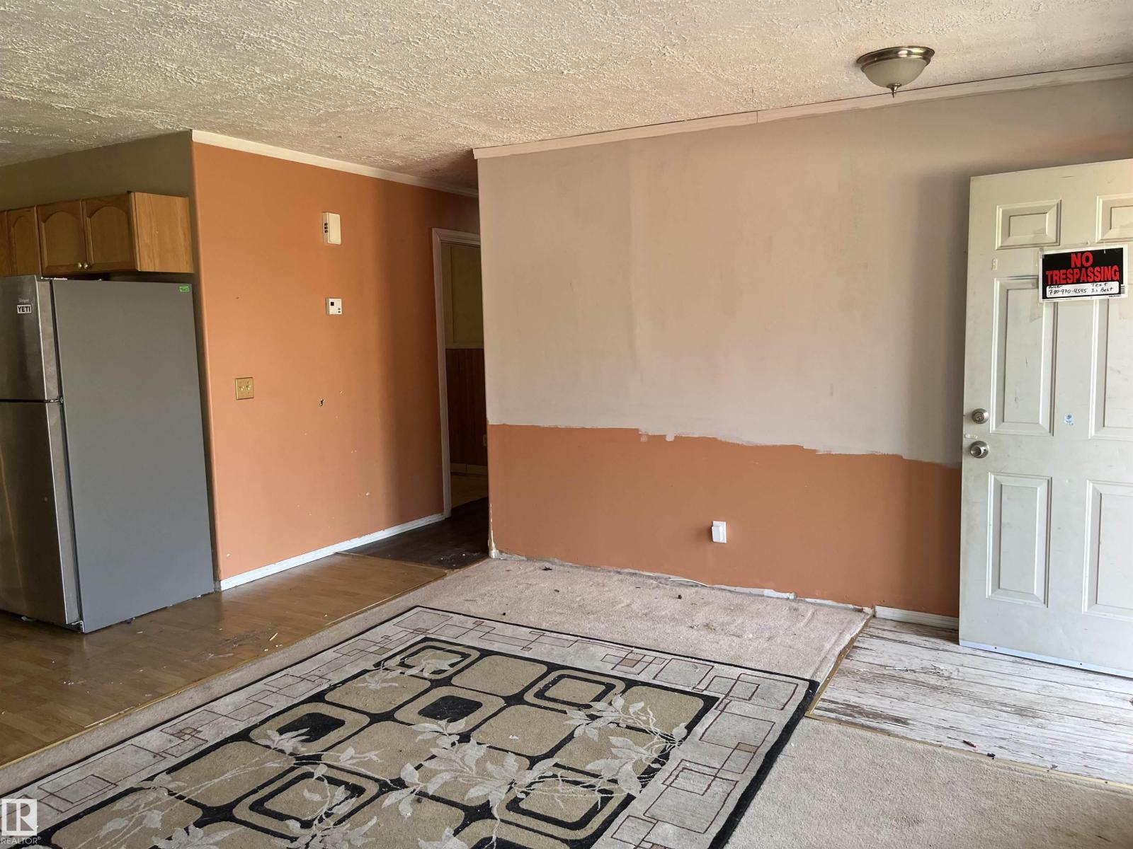 801 HERMITAGE WY - 24