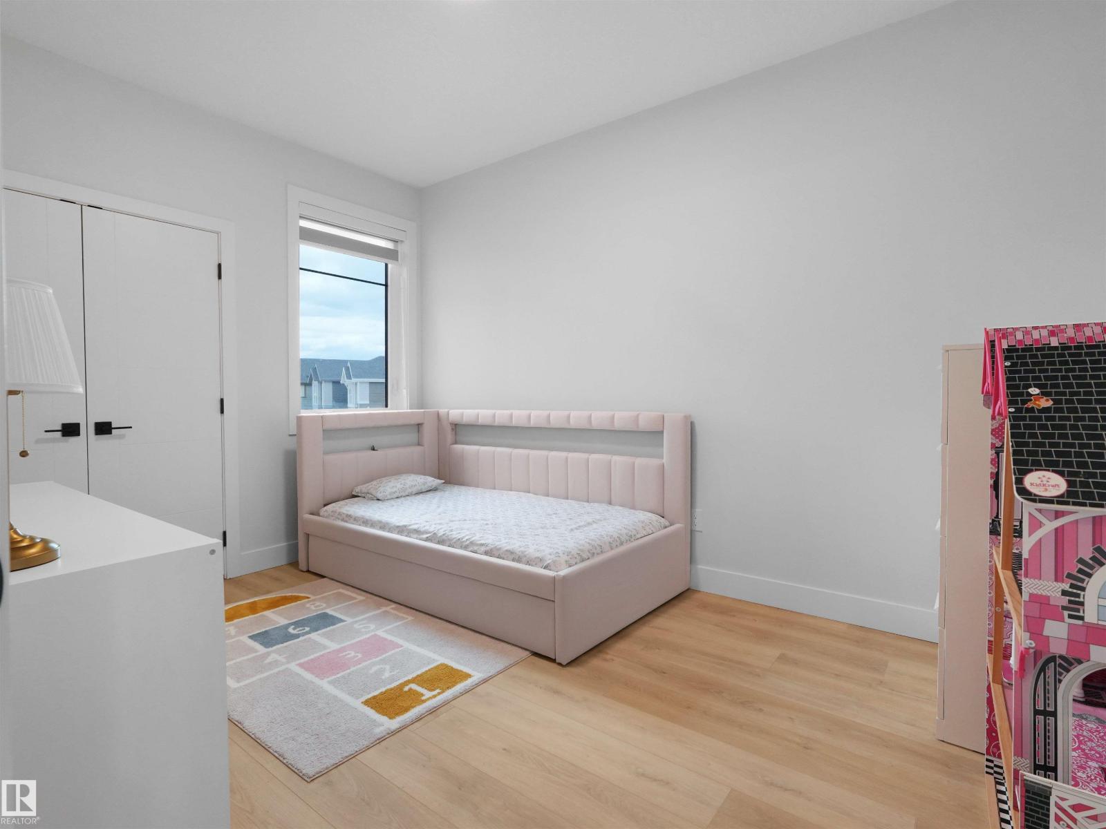 22803 80 AV NW - 34