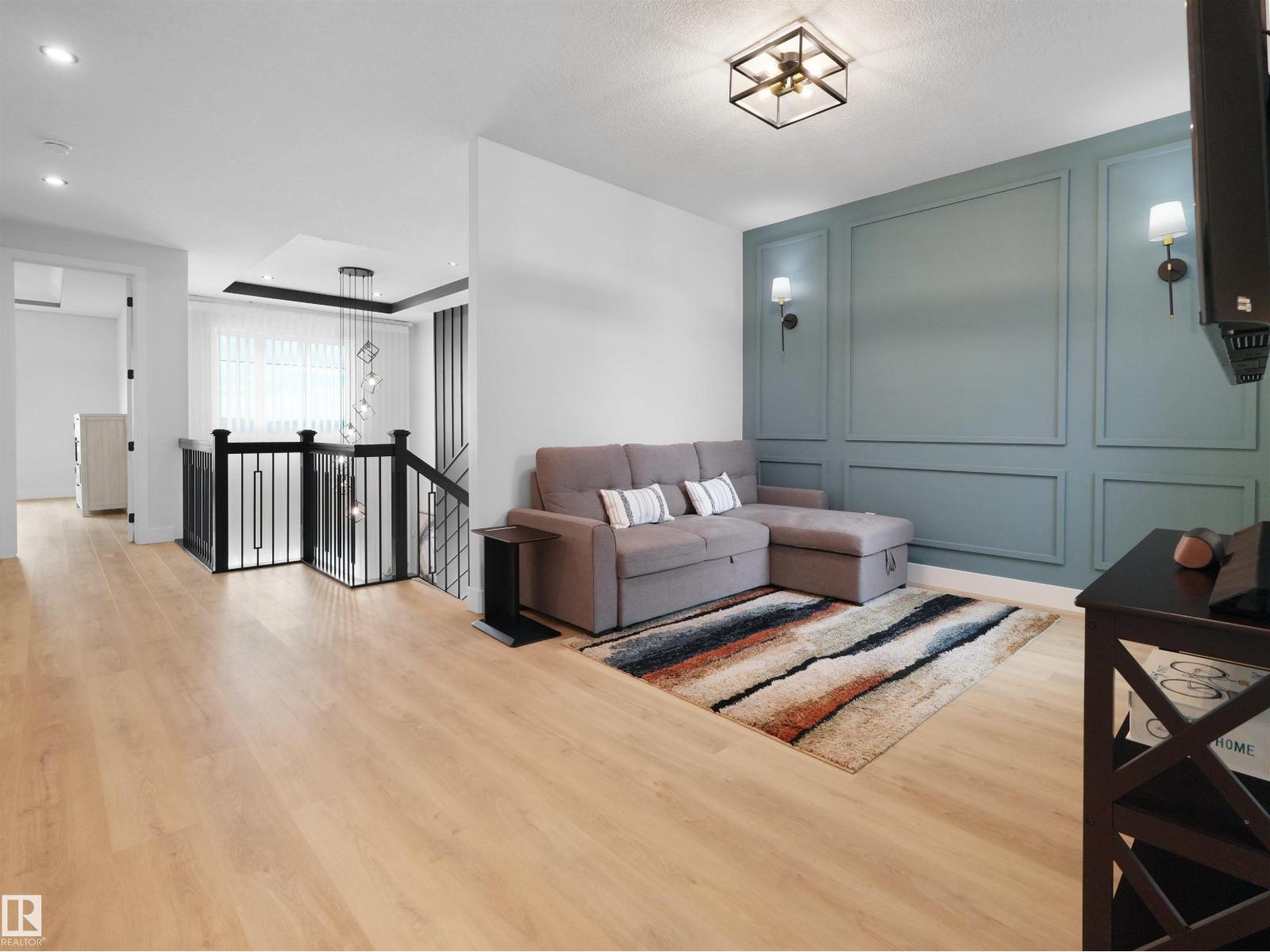 22803 80 AV NW - 32