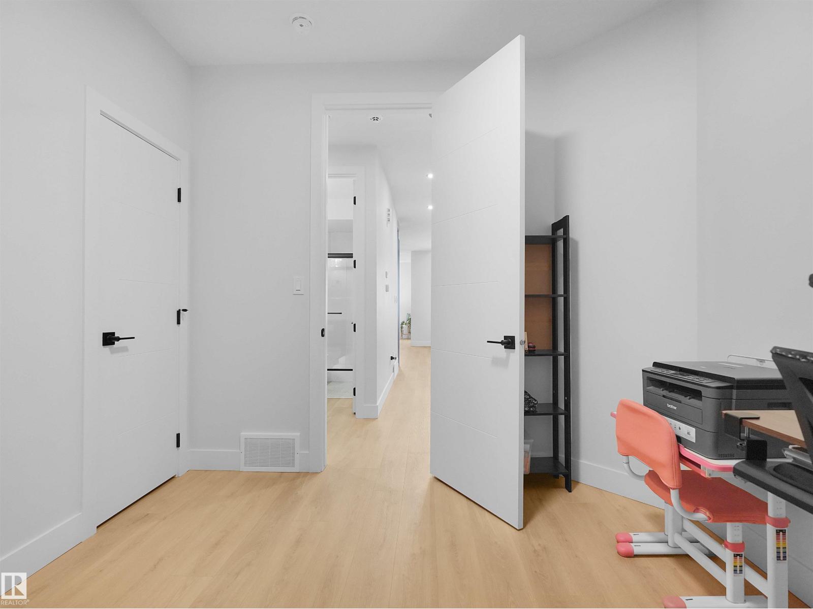 22803 80 AV NW - 12