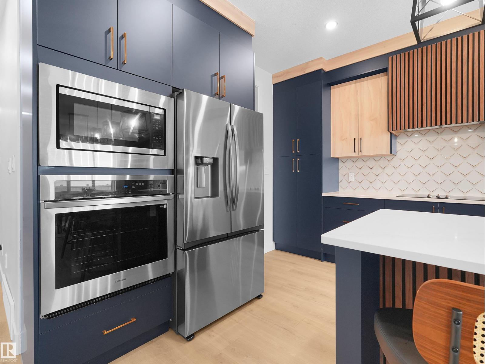 22803 80 AV NW - 20