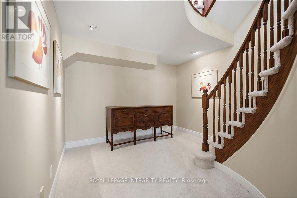 50 ROSENFELD CRESCENT - 42