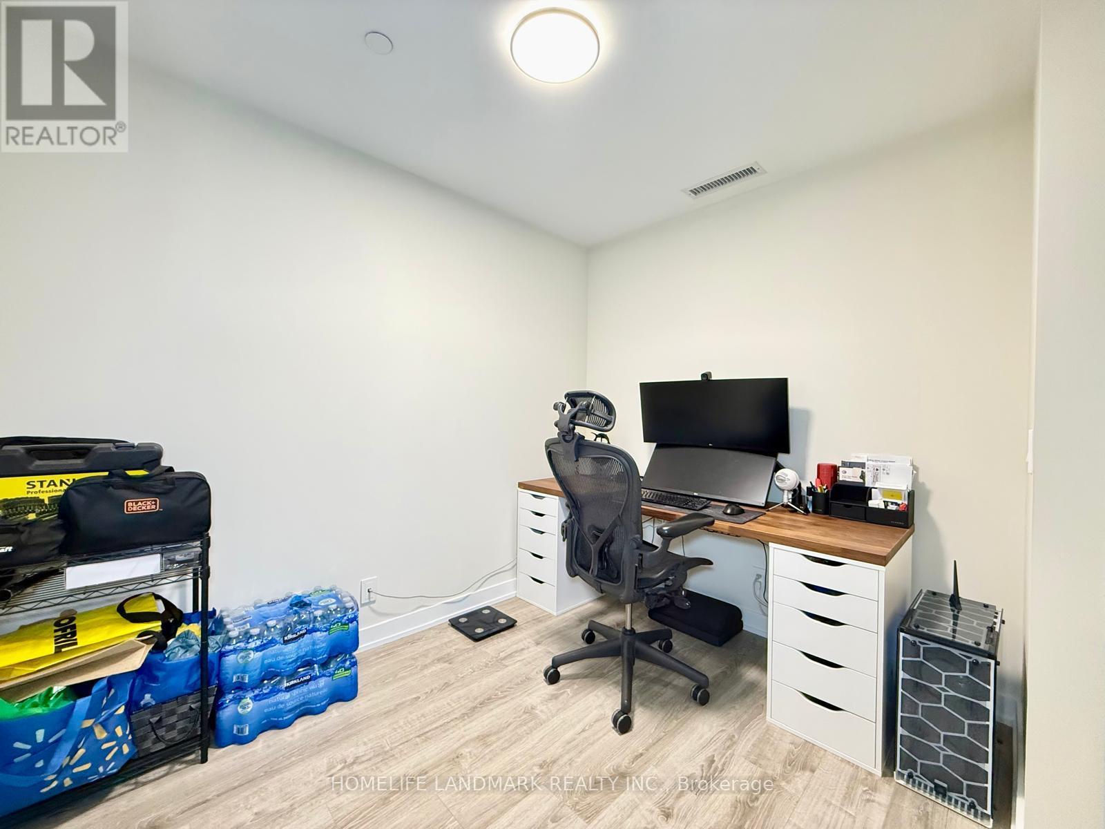 #415 6235 MAIN STREET - 19