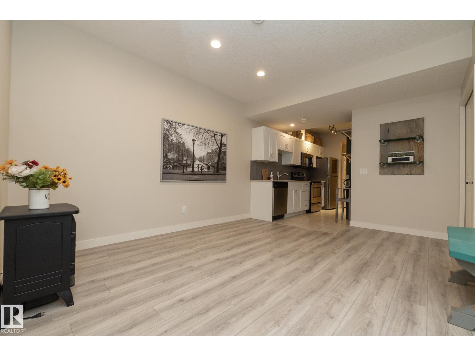 5315 17 AV SW - 35