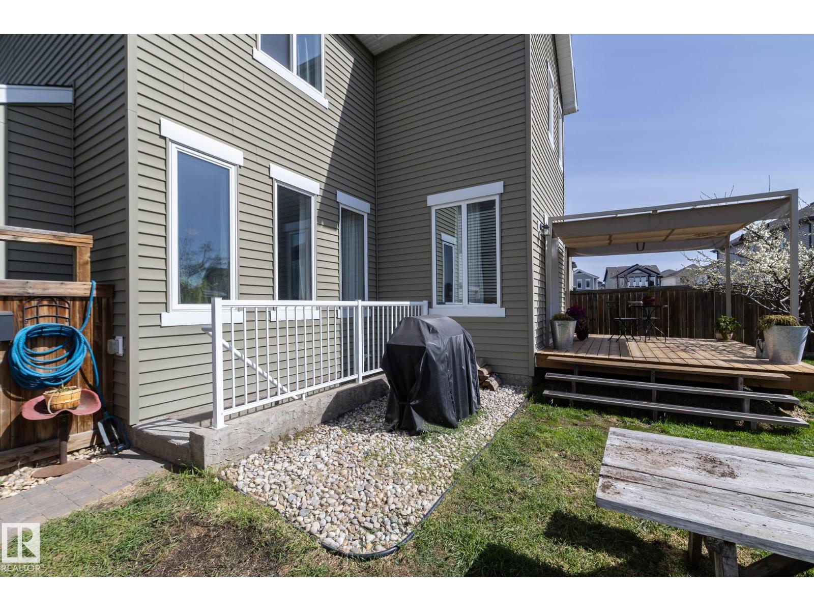 5315 17 AV SW - 45