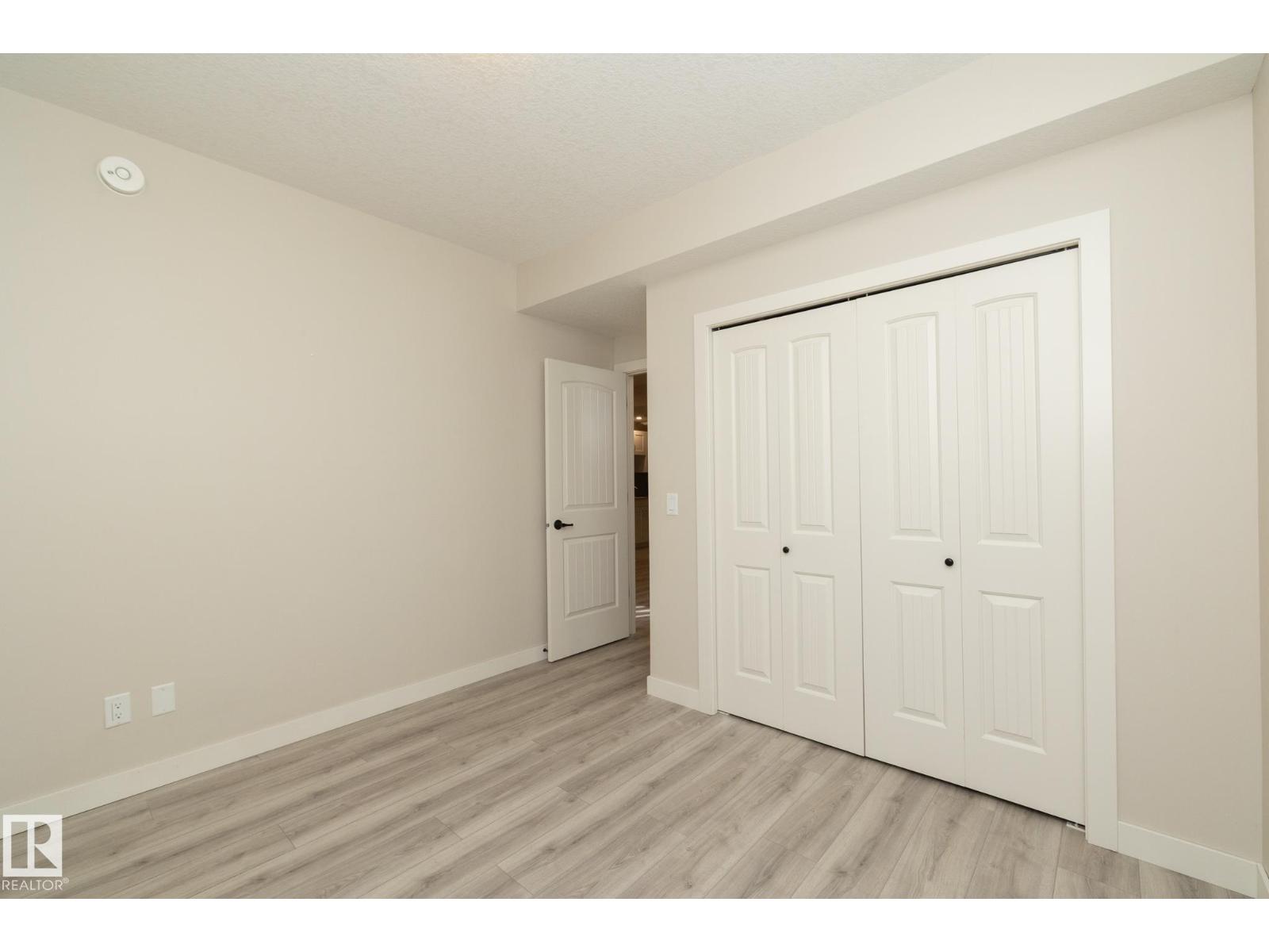 5315 17 AV SW - 44