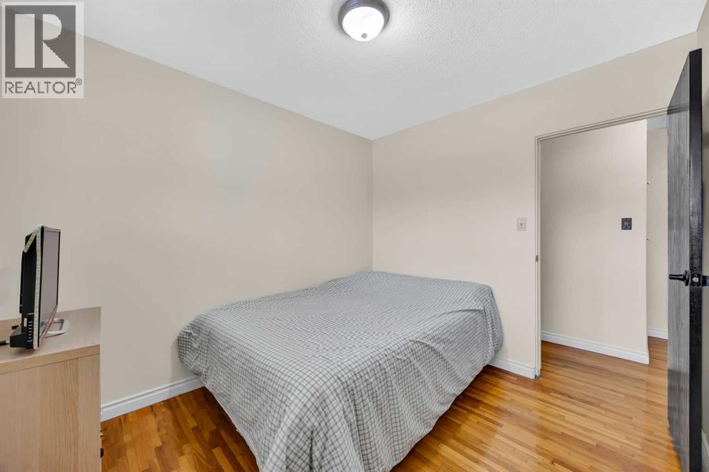 5008 2 Street NW - 20
