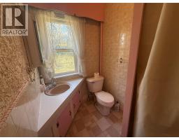 3pc Bathroom - 1040a 49 Highway, Dawson Creek, BC V1G4L1 Photo 16