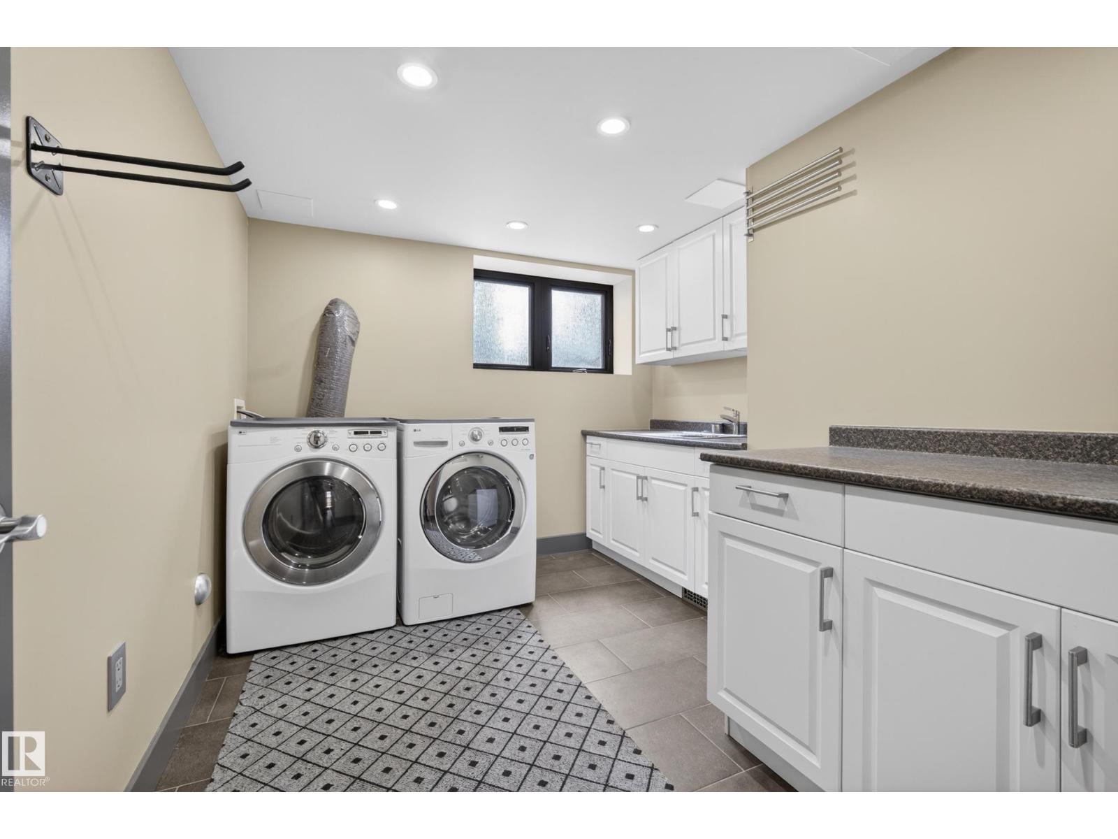 11908 41A AV NW, Edmonton
