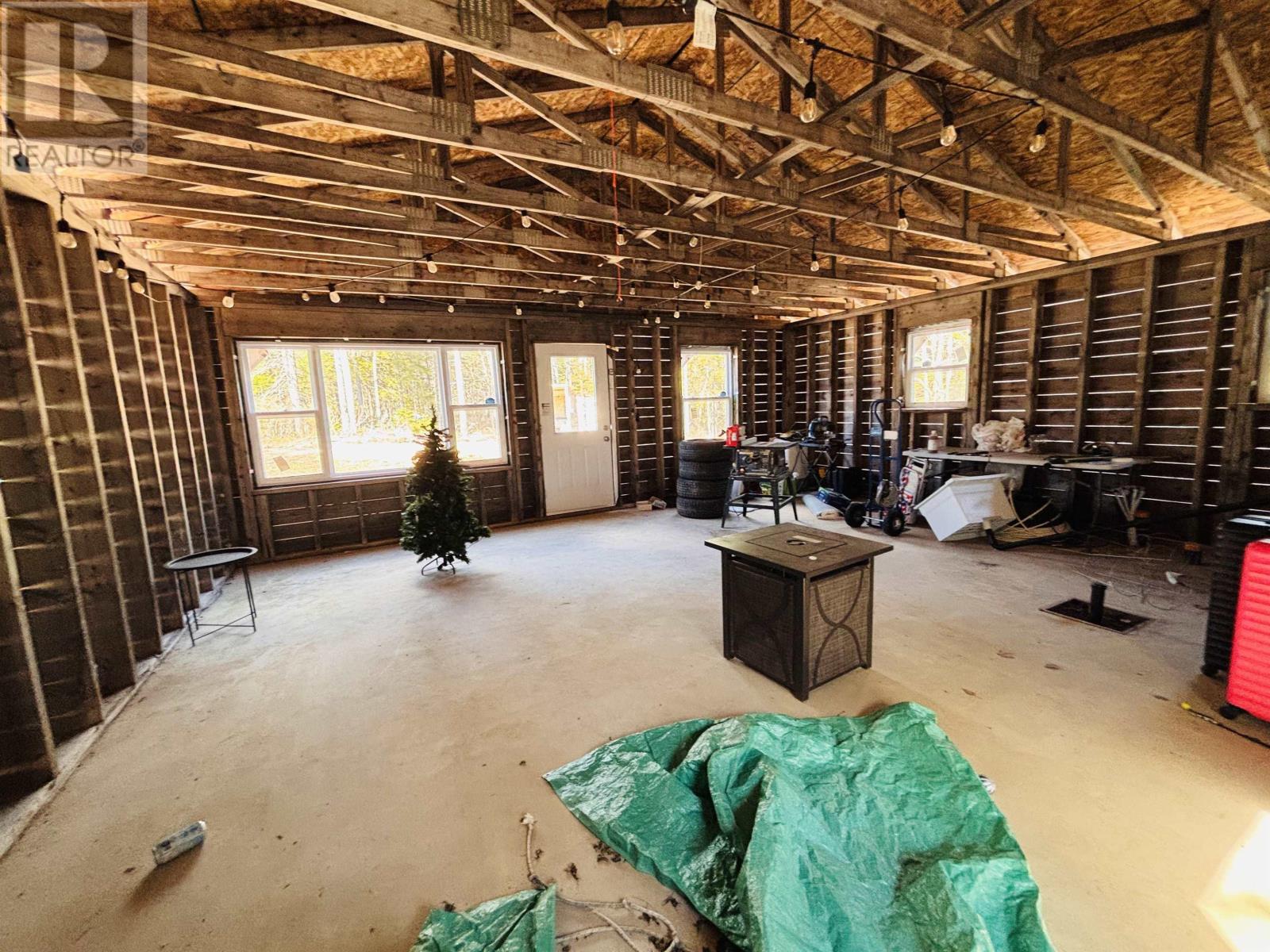210 Poplar Drive - 6
