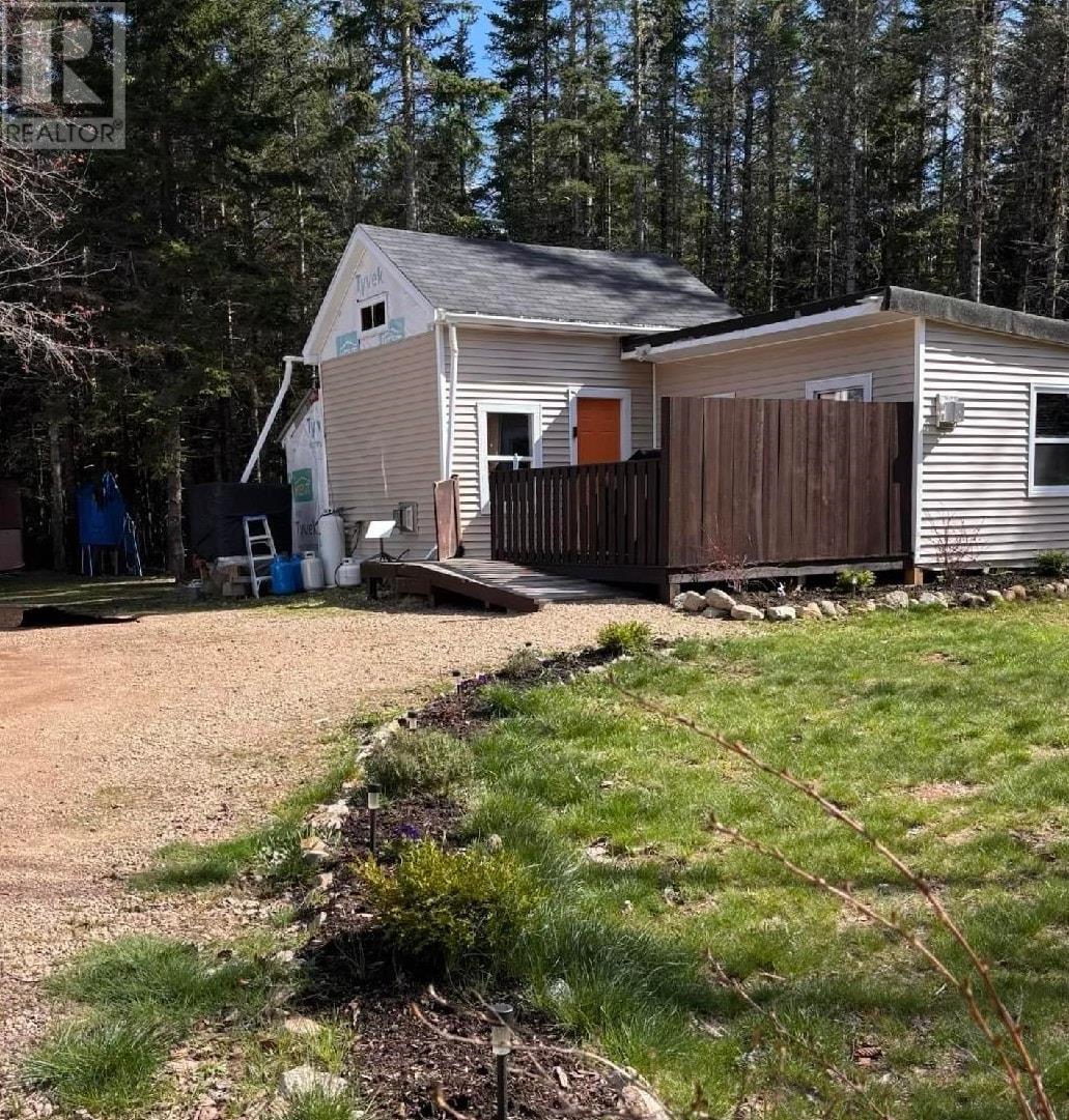 210 Poplar Drive - 8