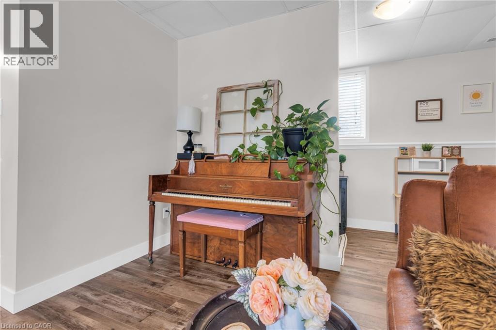 22 LORRAINE Avenue - 26