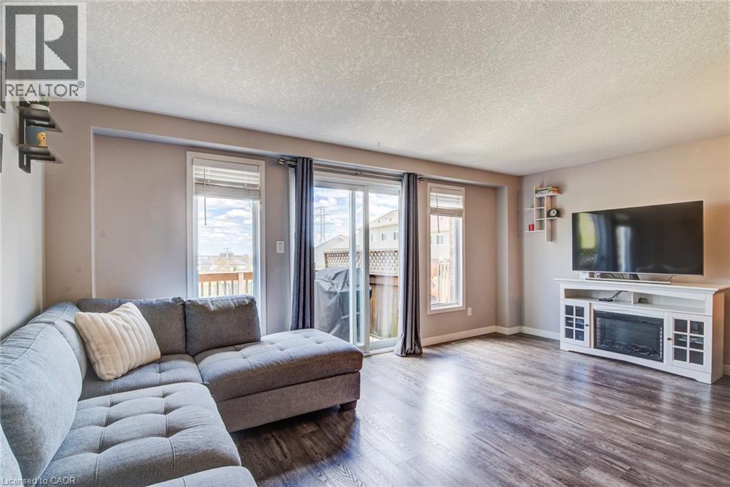 31 RED CLOVER Crescent, Kitchener, Ontario, N2E4G8 — Photo 11