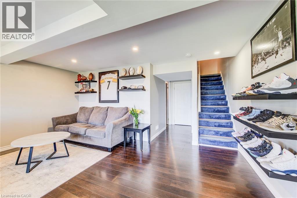 31 RED CLOVER Crescent, Kitchener, Ontario, N2E4G8 — Photo 36
