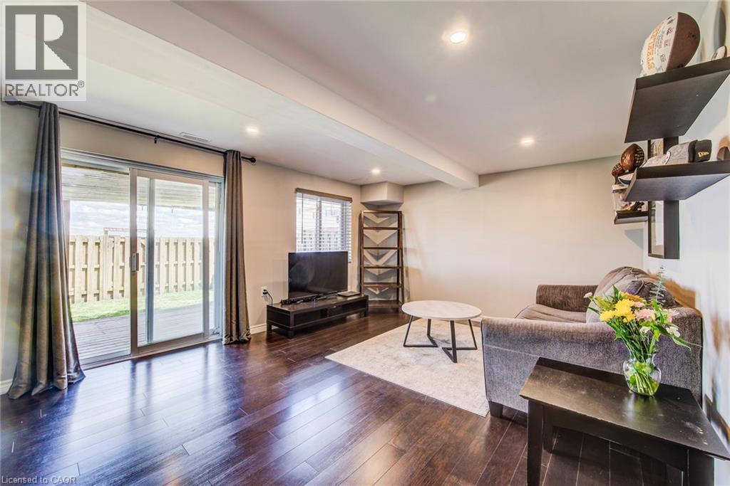 31 RED CLOVER Crescent, Kitchener, Ontario, N2E4G8 — Photo 22