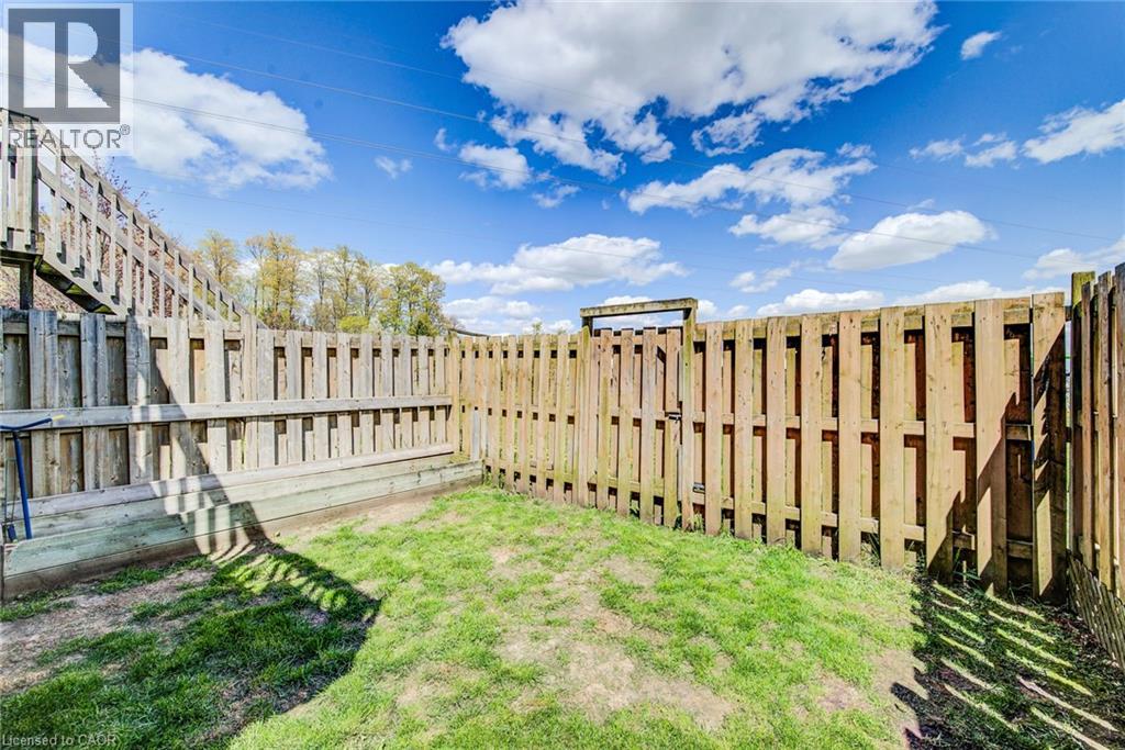 31 RED CLOVER Crescent, Kitchener, Ontario, N2E4G8 — Photo 23