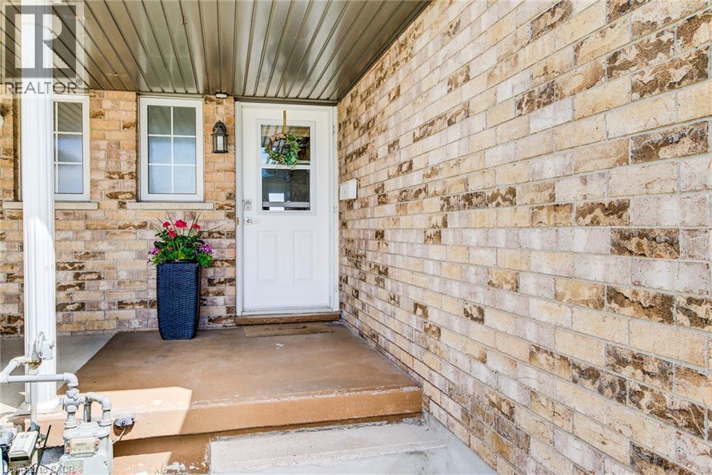 31 RED CLOVER Crescent, Kitchener, Ontario, N2E4G8 — Photo 40
