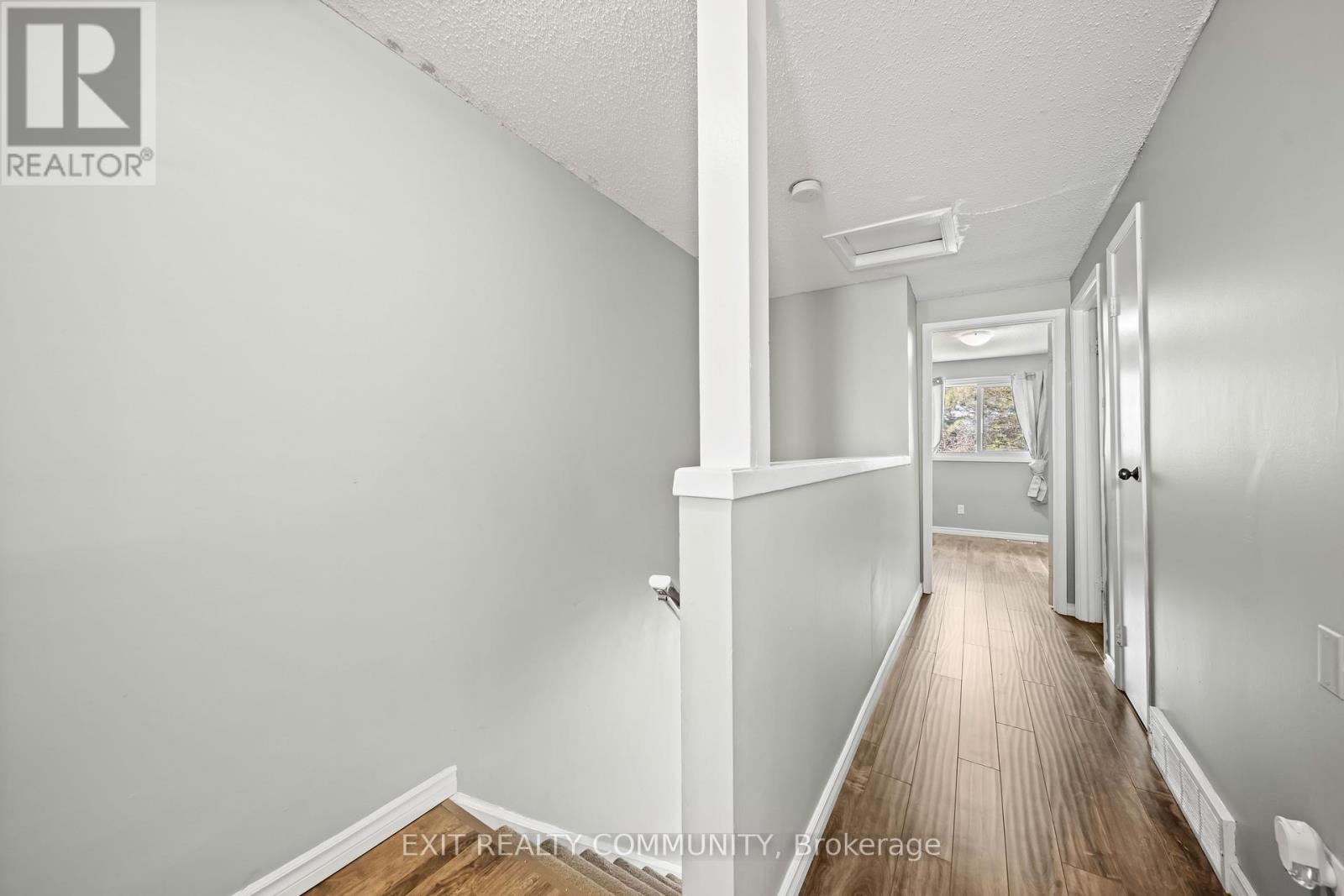 #32 595 THIRD STREET - 13