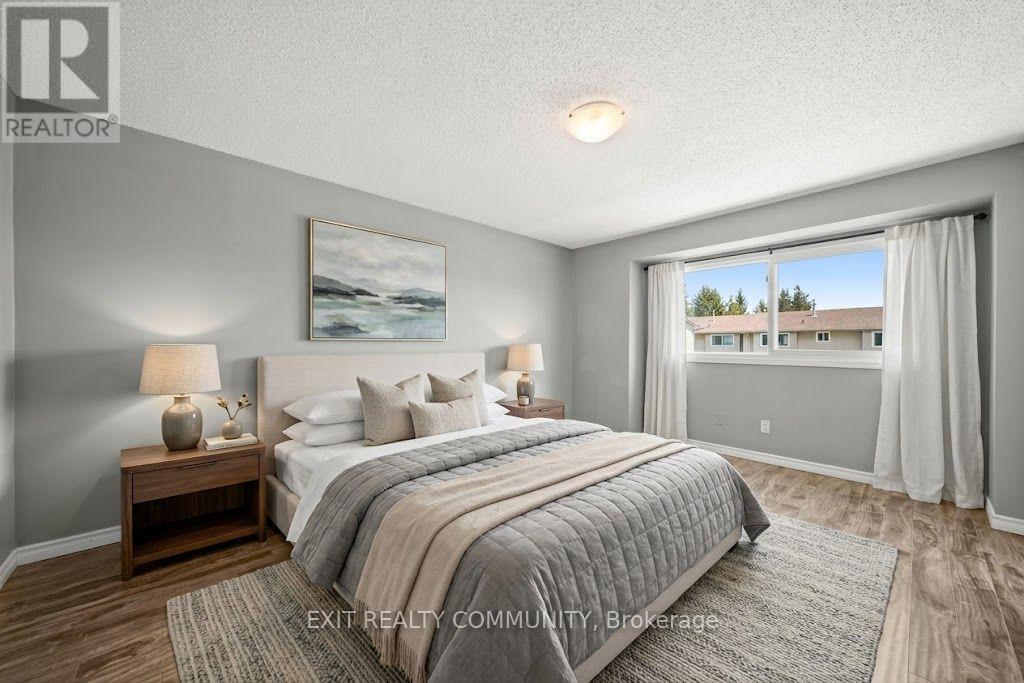 #32 595 THIRD STREET - 14
