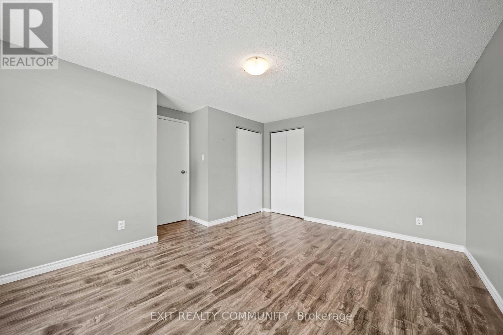 #32 595 THIRD STREET - 16