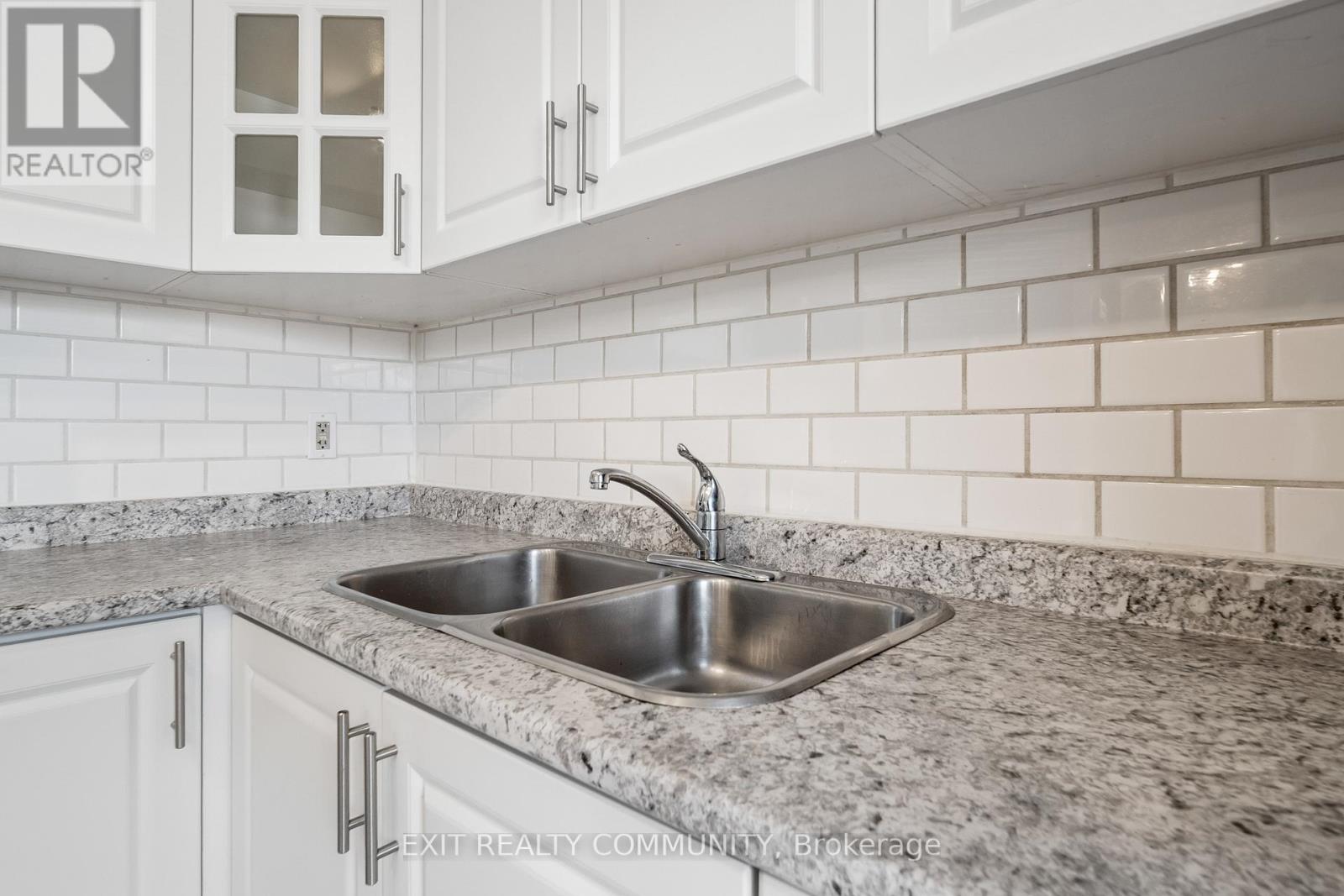 #32 595 THIRD STREET - 7