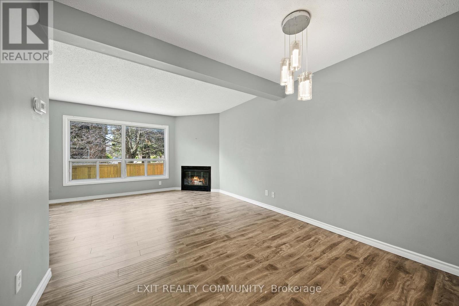 #32 595 THIRD STREET - 9