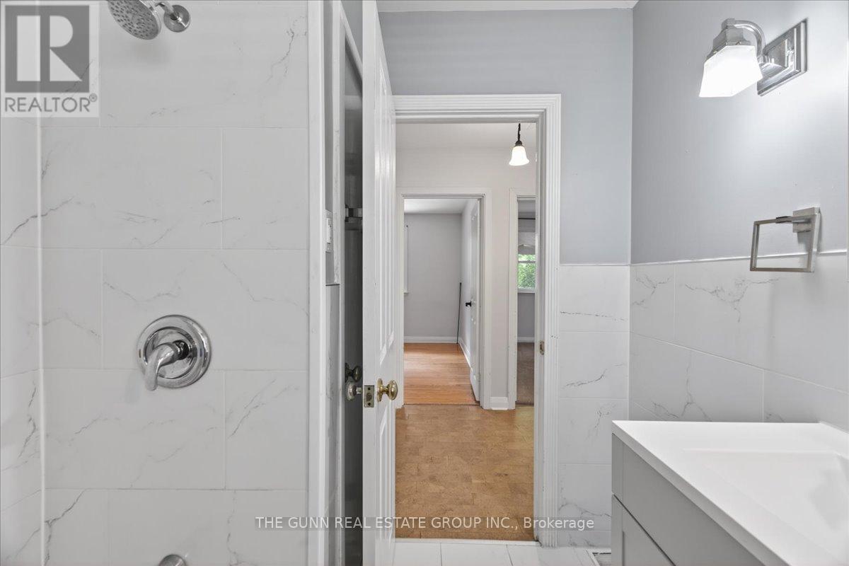 38 WYCHWOOD PARK - 11