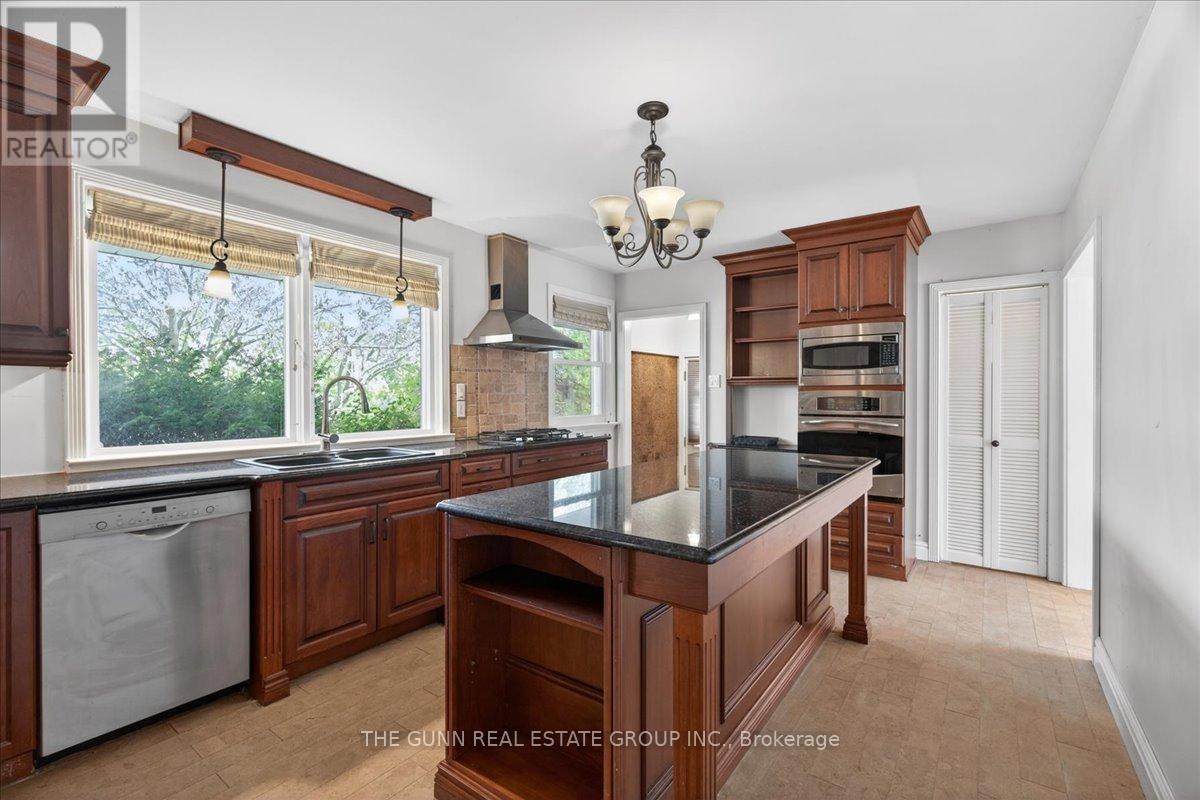 38 WYCHWOOD PARK - 18