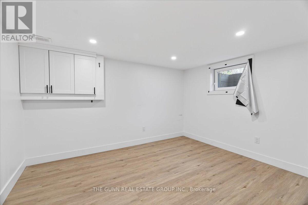38 WYCHWOOD PARK - 35