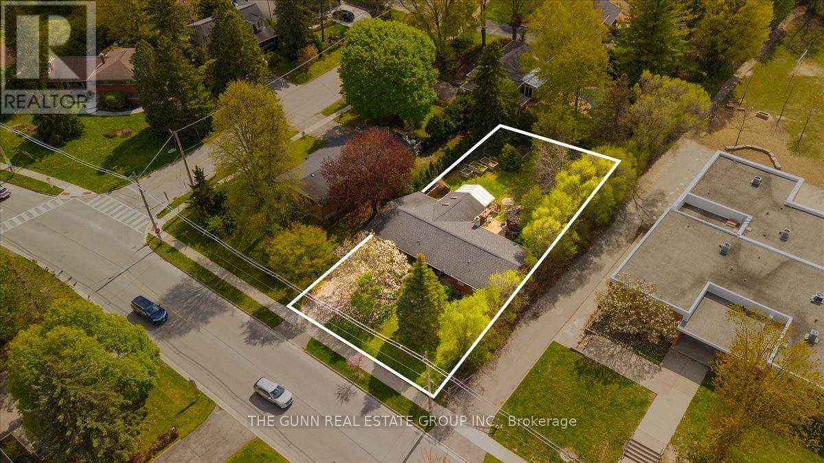 38 WYCHWOOD PARK - 4