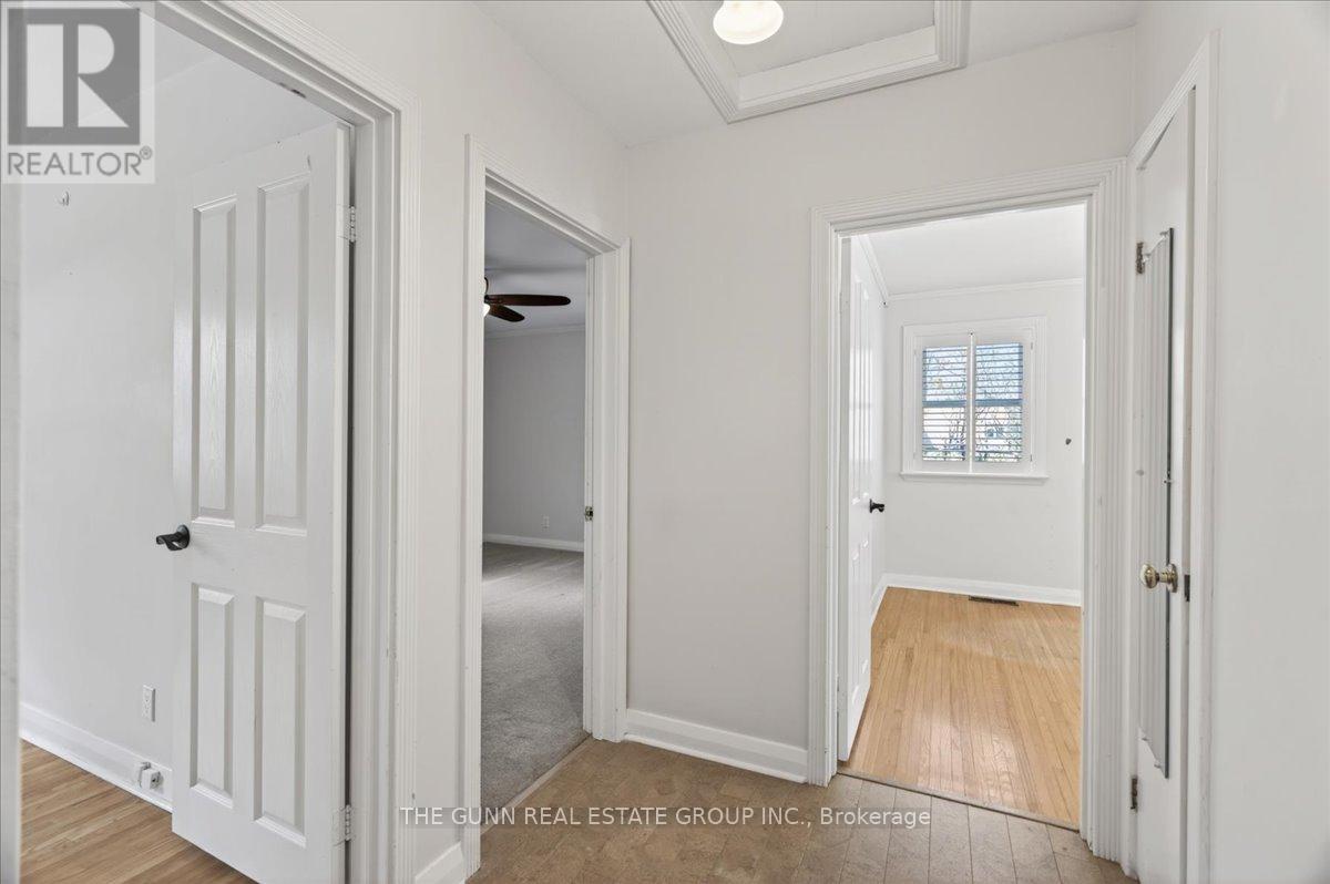 38 WYCHWOOD PARK - 9