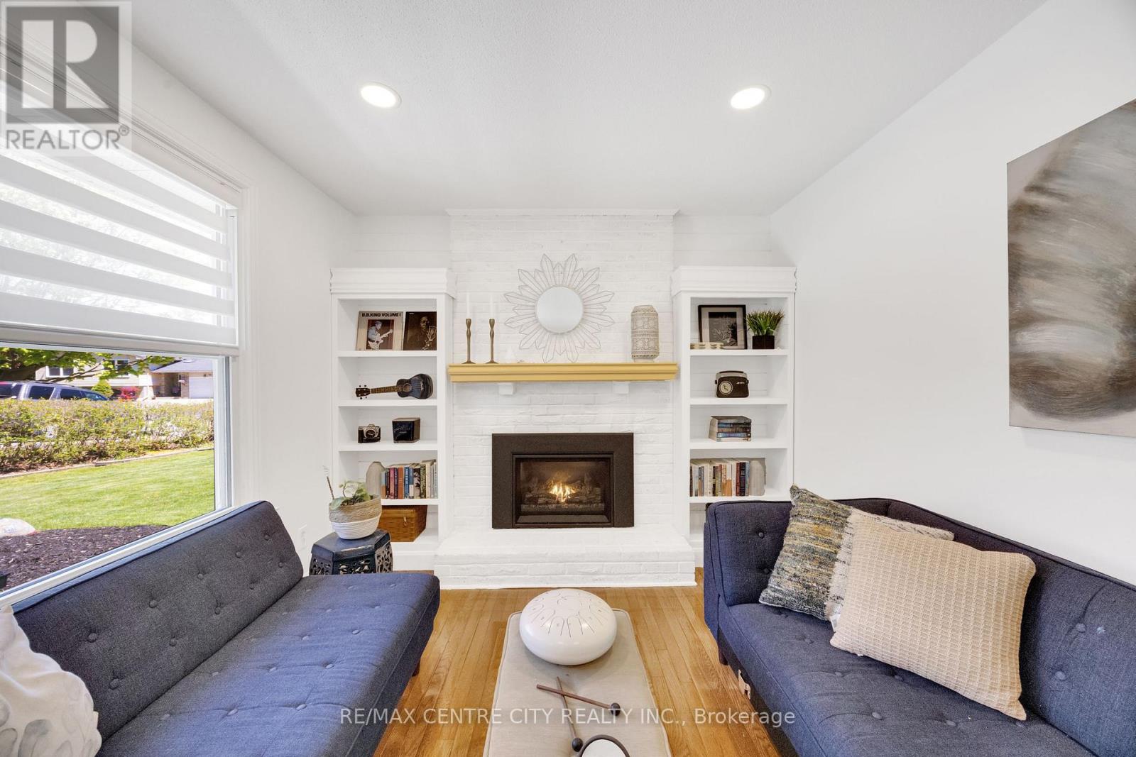 27 BARTLETT CRESCENT - 10