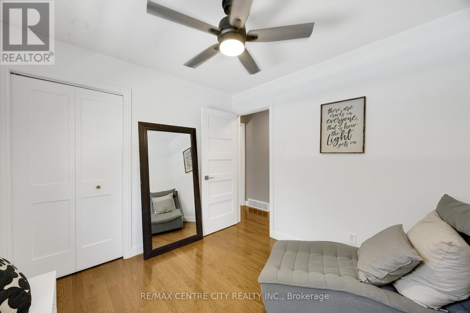27 BARTLETT CRESCENT - 27