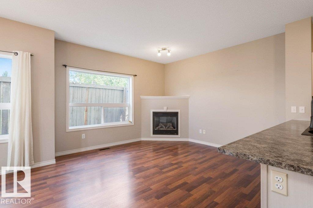 #59 3010 33 AV NW - 18